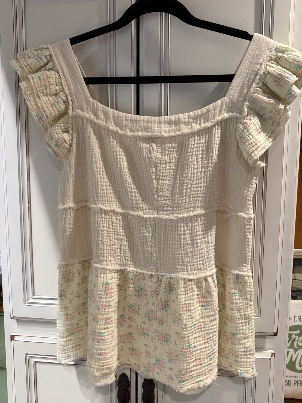 POL Cream Floral Tiered Gauze Ruffle Cap Sleeve Peplum Top - Picture 2 of 6